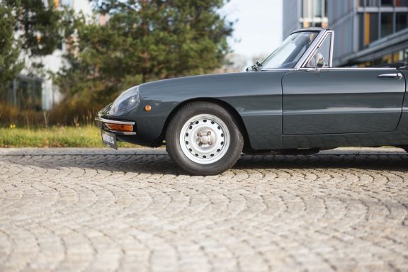 Alfa Romeo Spider 1750 Veloce