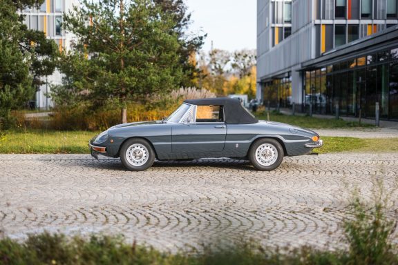 Alfa Romeo Spider 1750 Veloce